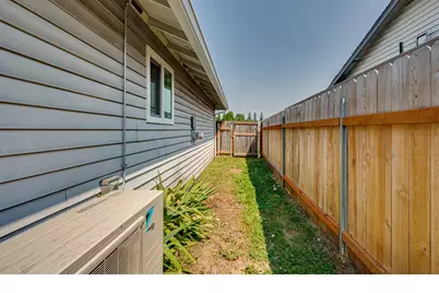 513 SE 10th St, Battle Ground, WA 98604 - Photo 17