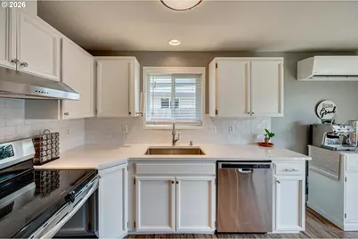 513 SE 10th St, Battle Ground, WA 98604 - Photo 7