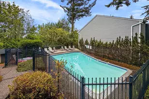 44 Eagle Crest Dr, Lake Oswego, OR 97035 - Photo 25