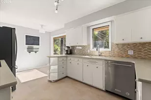 1110 E 28th Ave, Spokane, WA 99203 - Photo 9