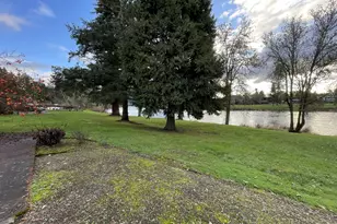 1732 Del Rio Rd, Roseburg, OR 97471 - Photo 35
