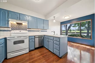 12517 NE Shaver St, Portland, OR 97230 - Photo 9