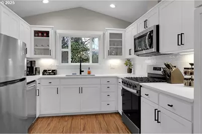 1885 Woodlawn Ave #A, Eugene, OR 97403 - Photo 19