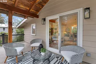 1885 Woodlawn Ave, Eugene, OR 97403 - Photo 33