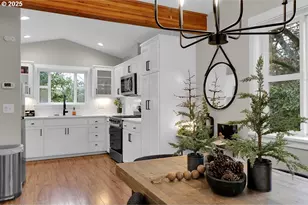 1885 Woodlawn Ave, Eugene, OR 97403 - Photo 17