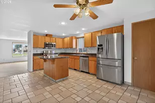 17000 SE 16th St, Vancouver, WA 98683 - Photo 9