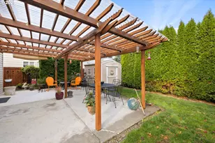 1021 SW 24th St, Troutdale, OR 97060 - Photo 31