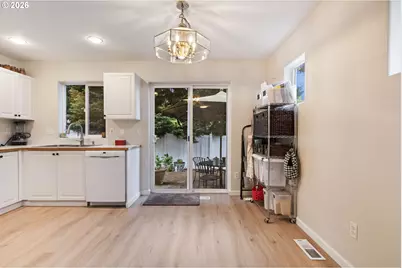 5154 NE Schoeler Cir, Hillsboro, OR 97124 - Photo 13