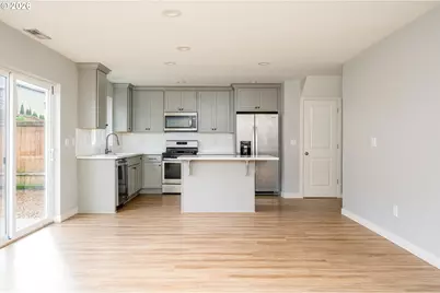 15572 Bachelor Ave, Sandy, OR 97055 - Photo 5