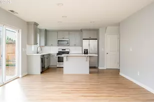 15572 Bachelor Ave, Sandy, OR 97055 - Photo 5