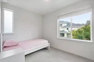 12078 SE Pine St, Portland, OR 97216 - Photo 17