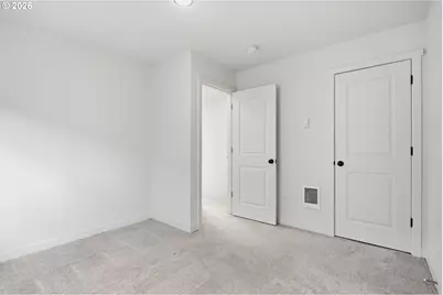 12078 SE Pine St, Portland, OR 97216 - Photo 15