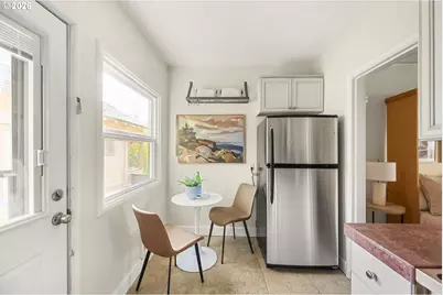 130 SE 31st Ave #8, Portland, OR 97214 - Photo 13
