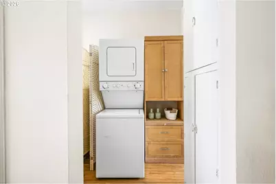 130 SE 31st Ave #8, Portland, OR 97214 - Photo 17