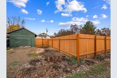 1804 Z Ave, La Grande, OR 97850 - Photo 17