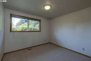 19565 SW Southview Pl, Beaverton, OR 97078 - Photo 15