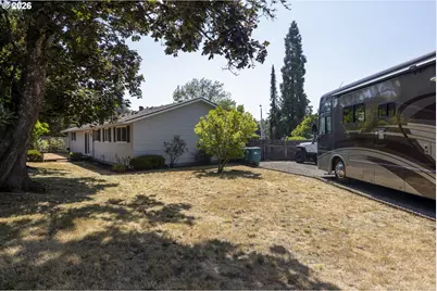 19565 SW Southview Pl, Beaverton, OR 97078 - Photo 25