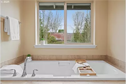 16624 NW Canton St, Portland, OR 97229 - Photo 23