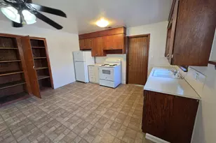 1305 8th Ave, Longview, WA 98632 - Photo 13