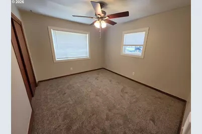 1305 8th Ave, Longview, WA 98632 - Photo 5
