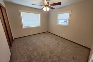 1305 8th Ave, Longview, WA 98632 - Photo 5