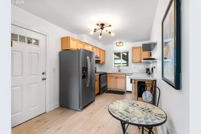 8521 N Edison St #A7, Portland, OR 97203 - Photo 7