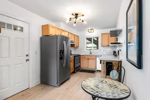 8521 N Edison St, Portland, OR 97203 - Photo 7