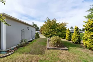 1615 Johnson St, North Bend, OR 97459 - Photo 7