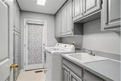 3875 Trailblazer Pl, Salem, OR 97317 - Photo 35