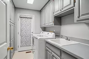 3875 Trailblazer Pl, Salem, OR 97317 - Photo 35
