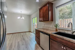 2013 NW Bella Vista Dr, Gresham, OR 97030 - Photo 7