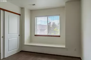 2013 NW Bella Vista Dr, Gresham, OR 97030 - Photo 25