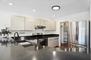 1502 Lincoln St, Hood River, OR 97031 - Photo 15