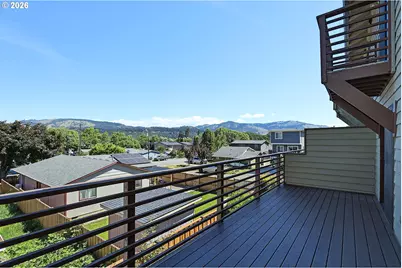 1502 Lincoln St #3, Hood River, OR 97031 - Photo 11