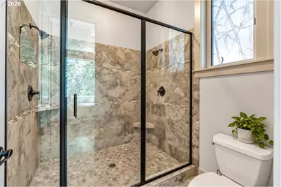 13370 SE Woodland Cir, Happy Valley, OR 97086 - Photo 17
