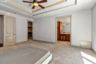 13370 SE Woodland Cir, Happy Valley, OR 97086 - Photo 17