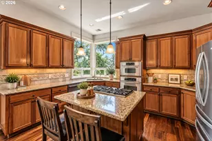 13370 SE Woodland Cir, Happy Valley, OR 97086 - Photo 23