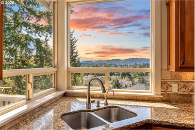 13370 SE Woodland Cir, Happy Valley, OR 97086 - Photo 21