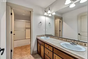 13370 SE Woodland Cir, Happy Valley, OR 97086 - Photo 25