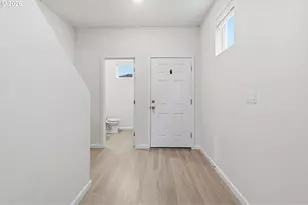 1706 W 12th St, La Center, WA 98629 - Photo 9