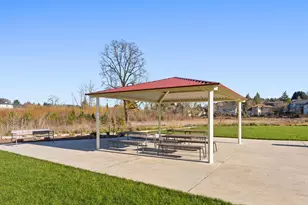 13728 SW 166th Ave, Portland, OR 97223 - Photo 37