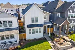 13728 SW 166th Ave, Portland, OR 97223 - Photo 29