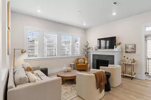 13728 SW 166th Ave, Portland, OR 97223 - Photo 9