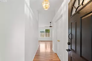 1237 S 7th St, Independence, OR 97351 - Photo 5