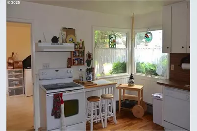 94643 Frontier Ln, Coquille, OR 97423 - Photo 7