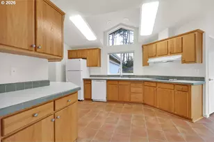 301 Manzanita Dr, Florence, OR 97439 - Photo 19