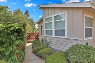 301 Manzanita Dr, Florence, OR 97439 - Photo 3