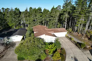 301 Manzanita Dr, Florence, OR 97439 - Photo 41