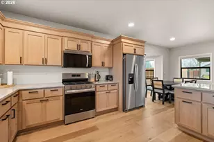 1030 SW River Mist Ln, Grants Pass, OR 97527 - Photo 9