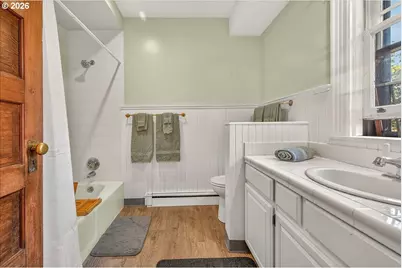 1937 NW Johnson St #3, Portland, OR 97209 - Photo 23